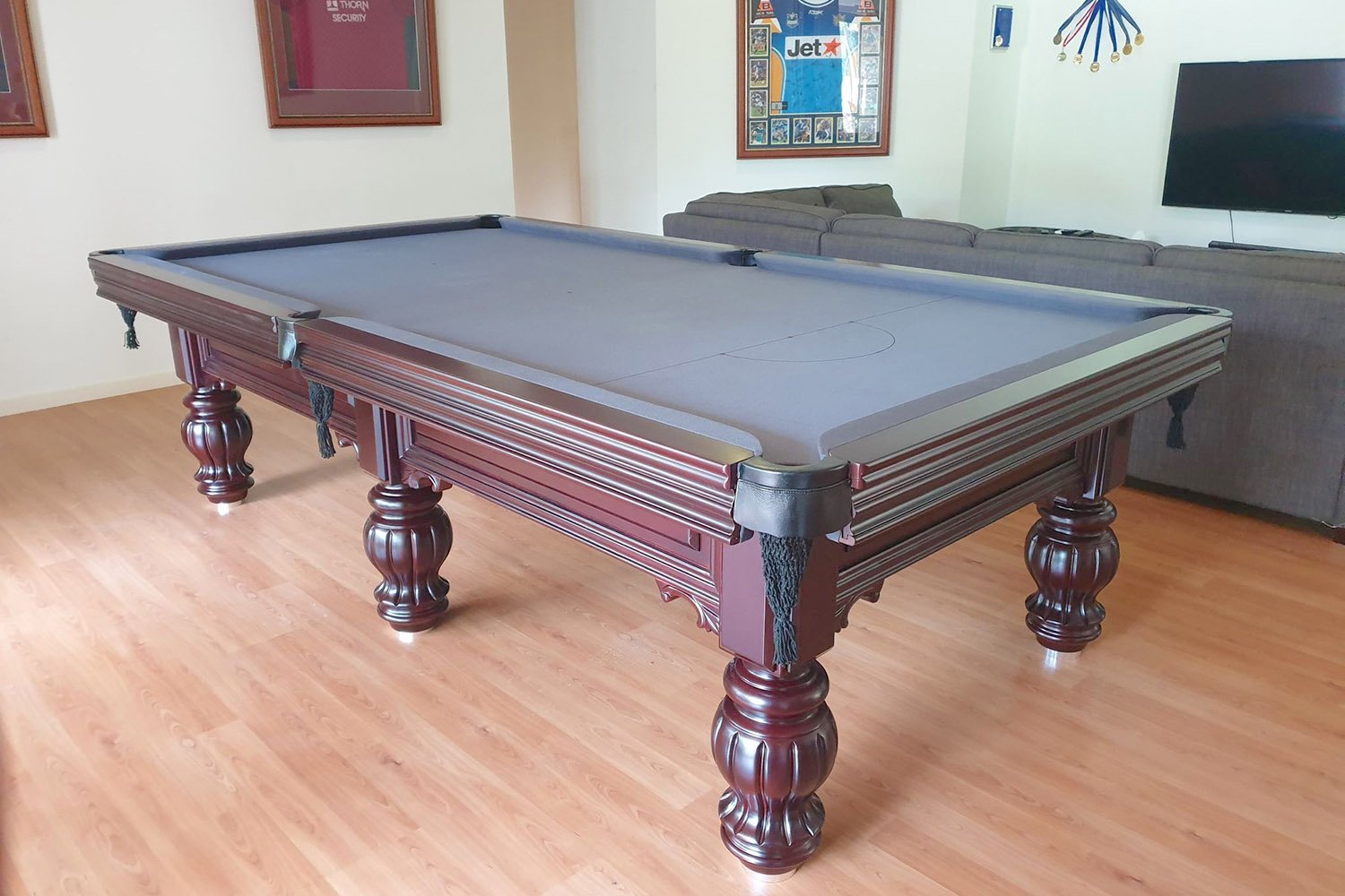 Supreme Traditional Pool Table 16