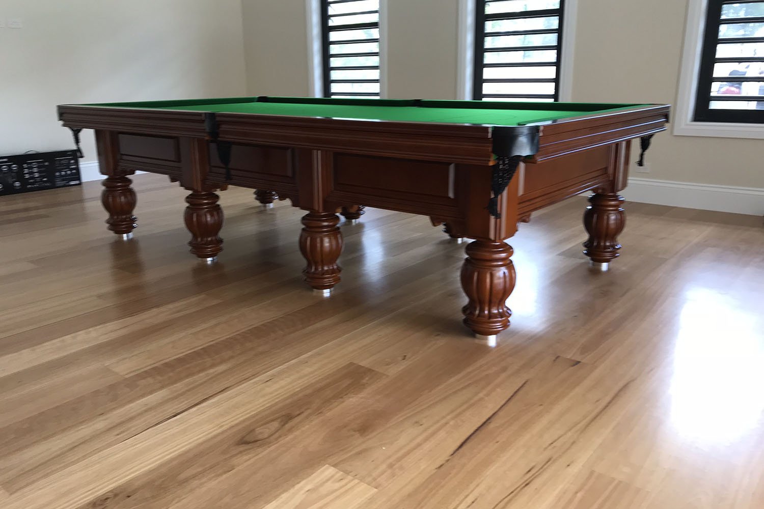 Supreme Traditional Pool Table 15