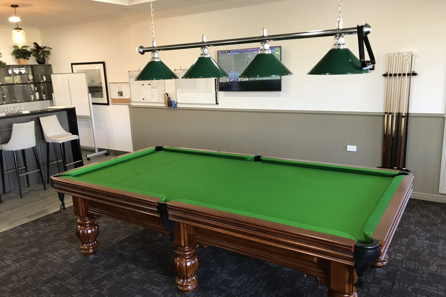 Grand Duke Traditional Pool Table - Image 6