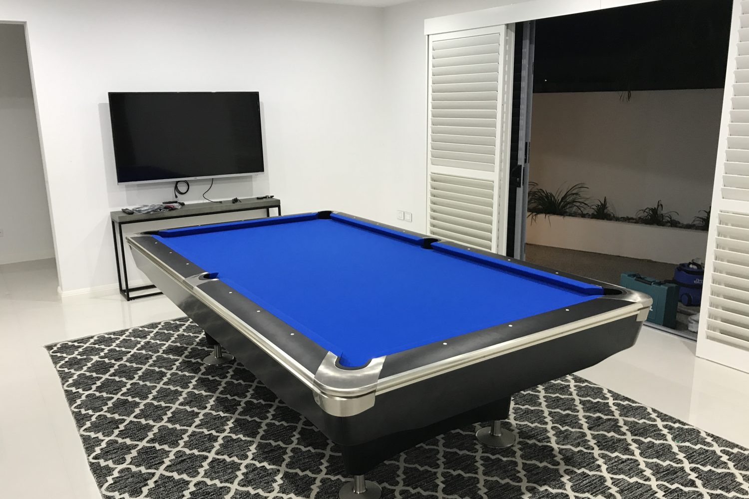 Terminator 9-Ball Pool Table - Image 8