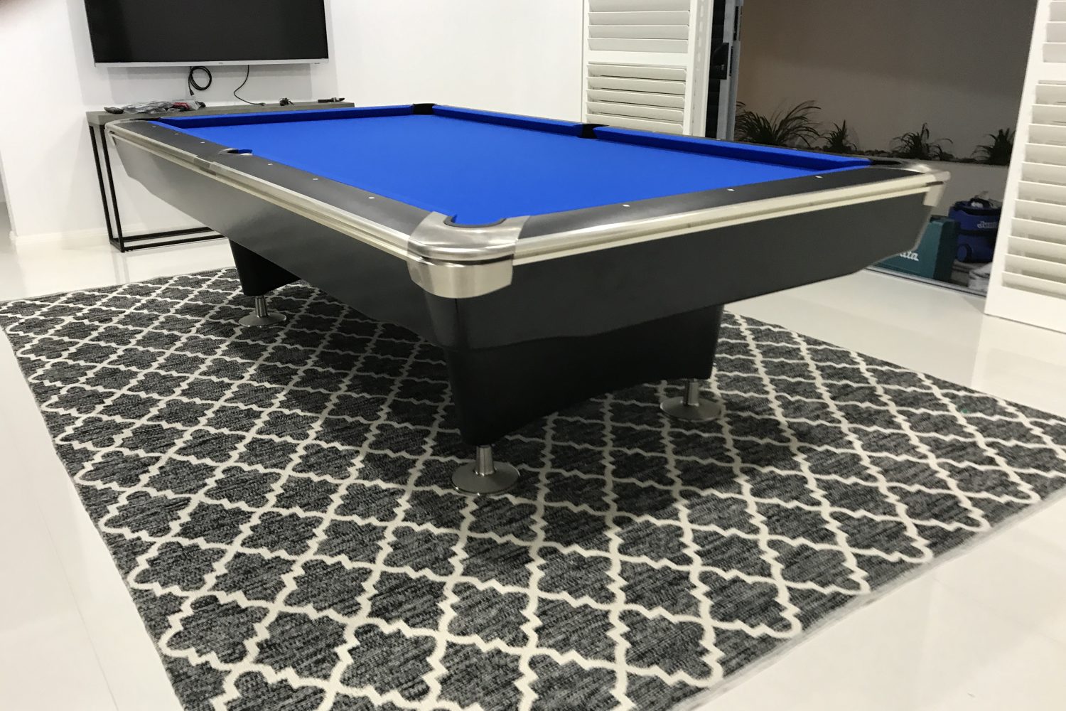 Terminator 9-Ball Pool Table - Image 7